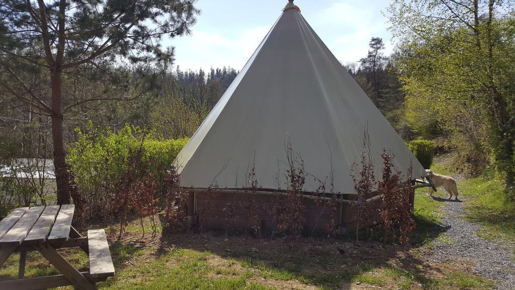 Camping Le Canada-Insolite Шини Экстерьер фото